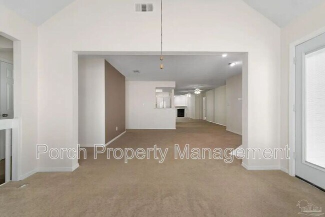 Building Photo - 7171 N 9th Ave