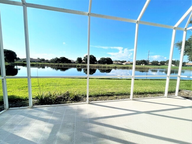 Building Photo - Seasonal Short-Term Rental in Pelican Pointe and Country Club Community!