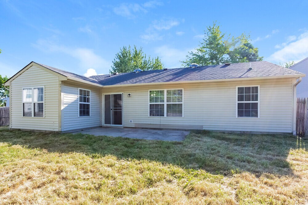 Building Photo - 1832 Emerald Leaf Ct