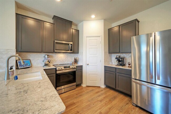 Building Photo - 13216 Nancy Reagan St