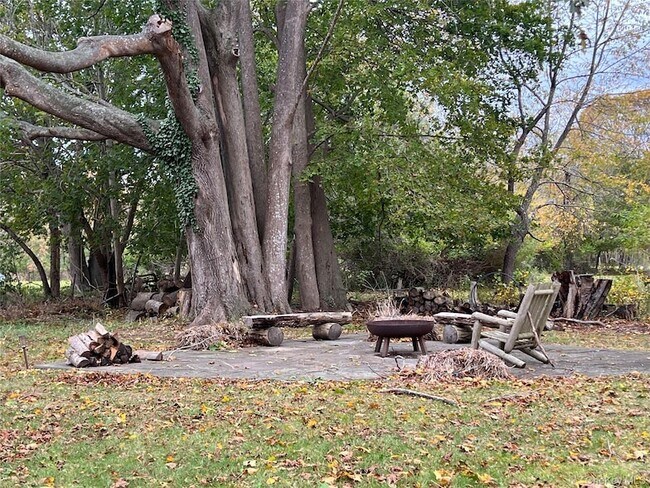 Building Photo - 11930 Main Rd