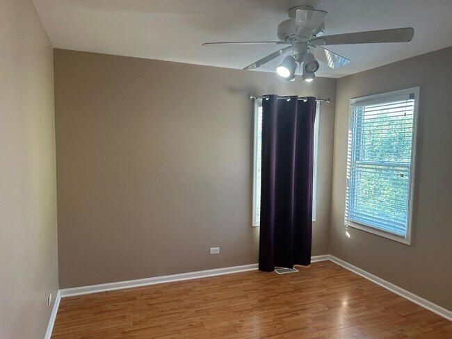 Building Photo - 5490 Fox Path Ln