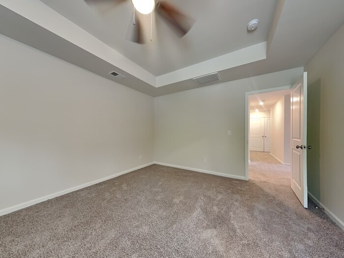 Building Photo - 498 Blue Garden Wy