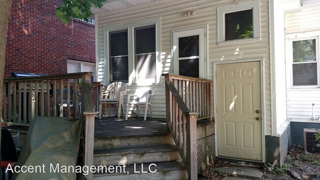 Building Photo - 5 br, 2.5 bath House - 2025 University Ave