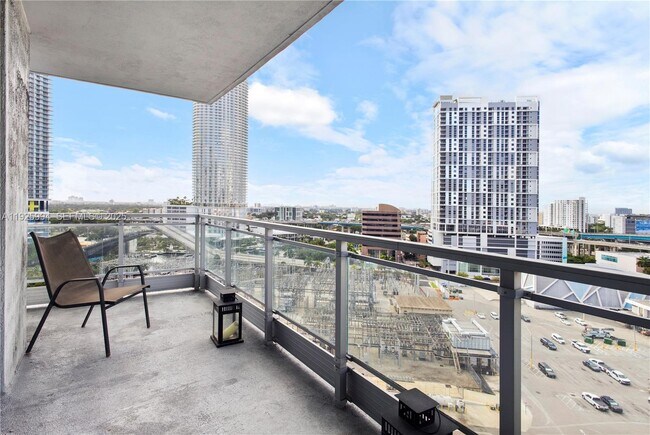 Building Photo - 90 SW 3rd St