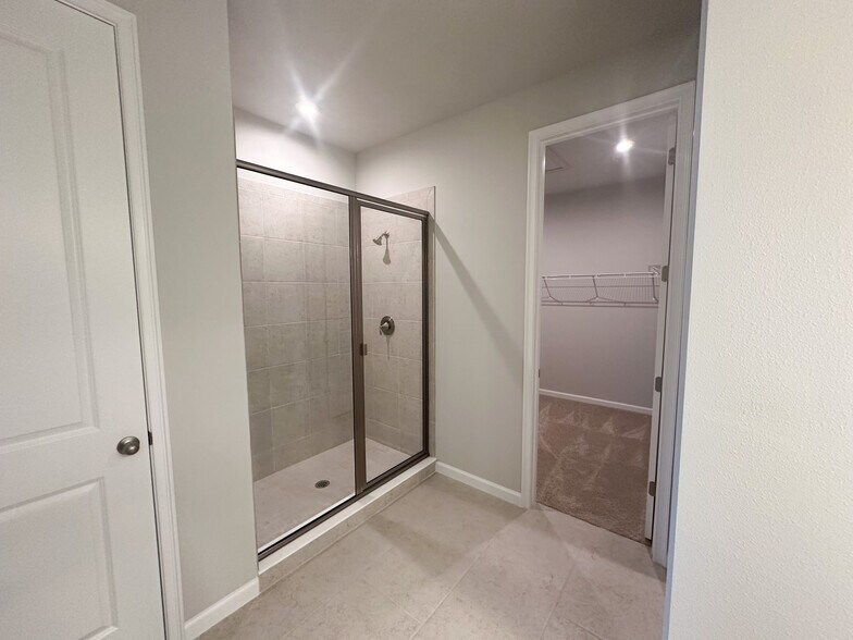 Building Photo - 4551 Arboretum Cir