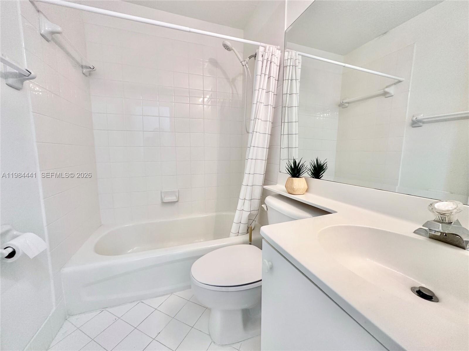 Building Photo - 11522 NW 69th Ter