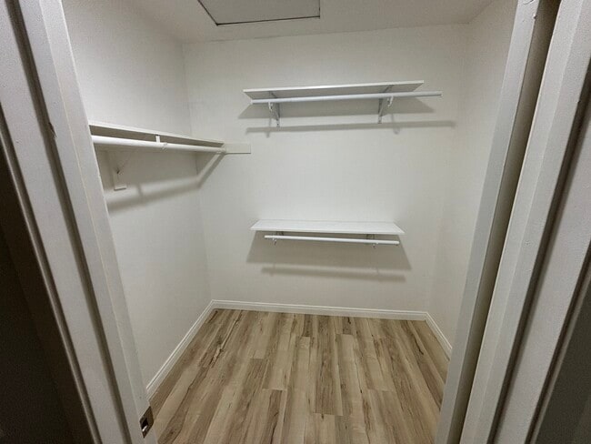 Building Photo - 29 Almond Tree Ln