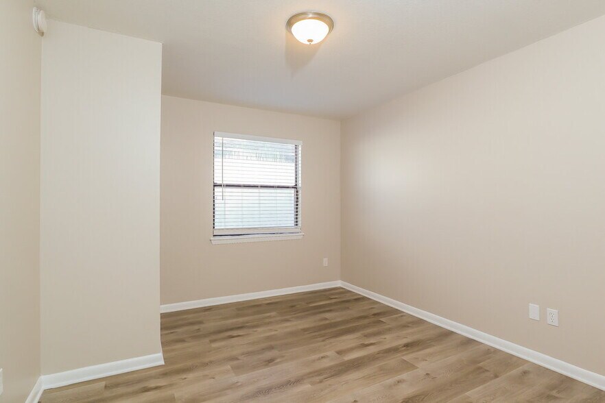 Building Photo - 14387 Pablo Bay Dr
