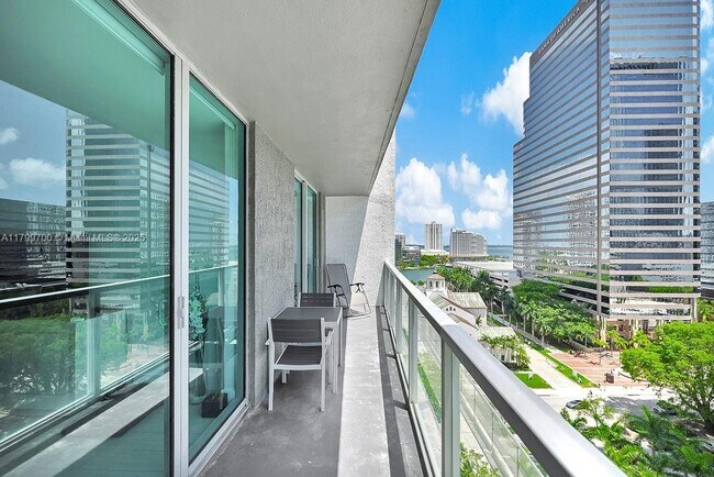 Building Photo - 500 Brickell Ave