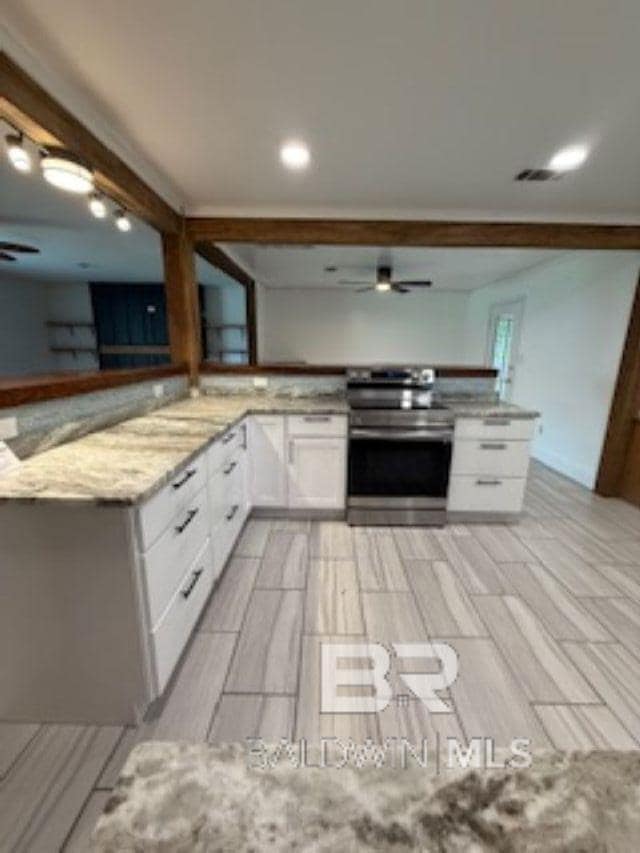 Building Photo - 420 Camelia Cir