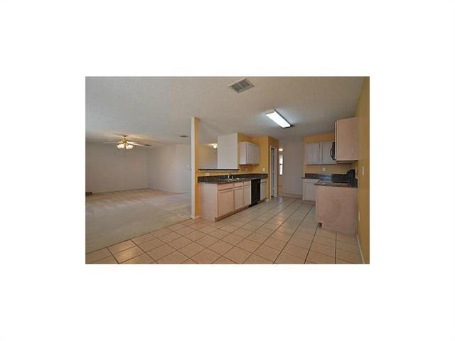 Building Photo - 907 Sanden Blvd