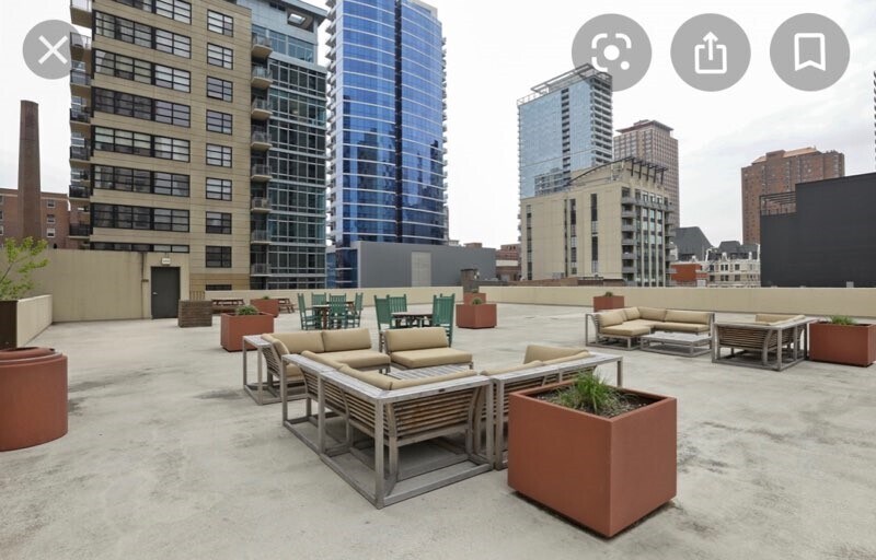 Outdoor Deck - 70 W Huron St