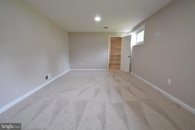 Building Photo - 13602 Athania St