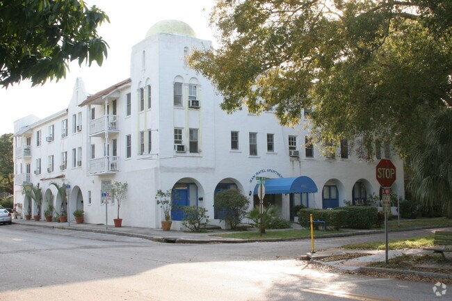 Primary Photo - San Rafael Apartments