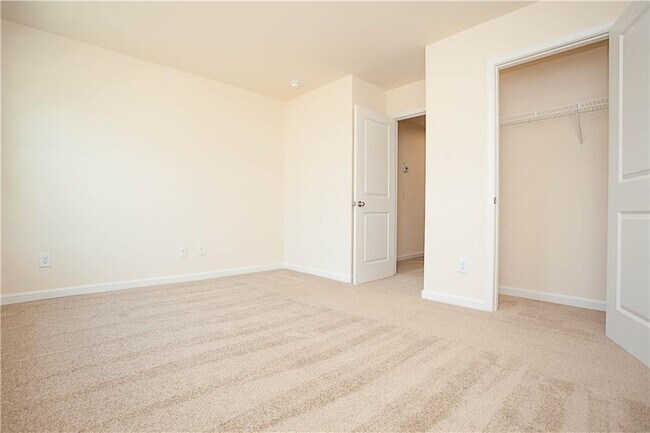 Building Photo - 4355 Almanor Cir