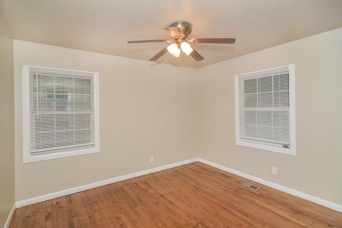 Building Photo - 1803 Canterbury Cir NW