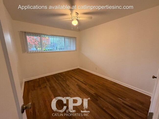 Building Photo - 1050 19th Ave