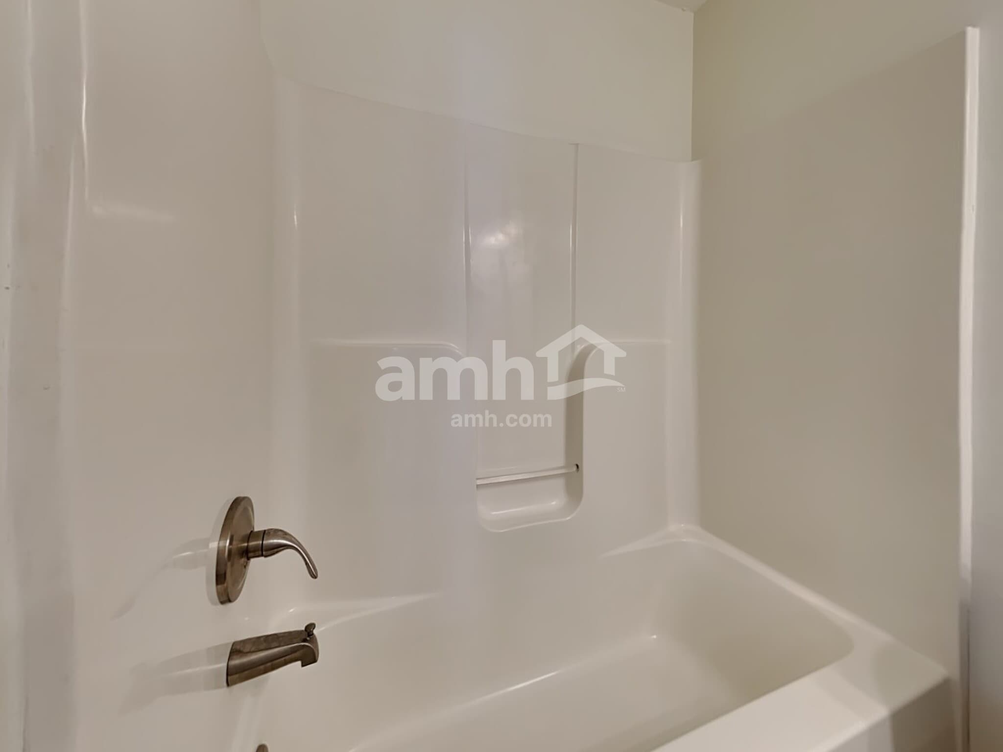 Building Photo - 216 Heftner Cir