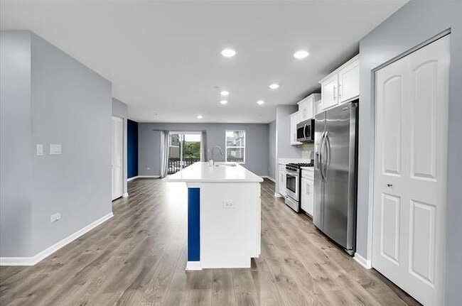 Building Photo - 912 Bradford Dr