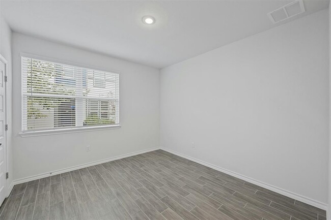 Building Photo - 5312 Mulberry Grove Ln