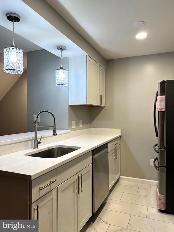 Building Photo - 9916 Hellingly Pl