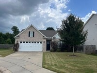 Building Photo - Move in Ready: 4 bedroom- 2 bath Beauty! Appliances Included