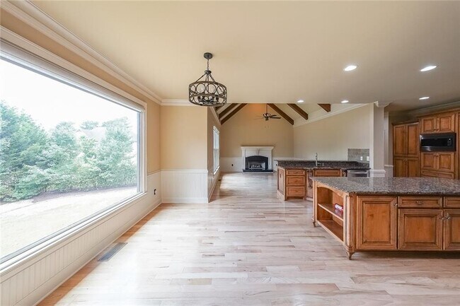 Building Photo - 2381 Walkers Glen Ln NE