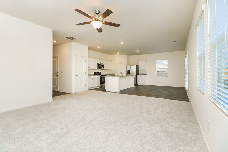 Building Photo - 7615 Saffron Ave