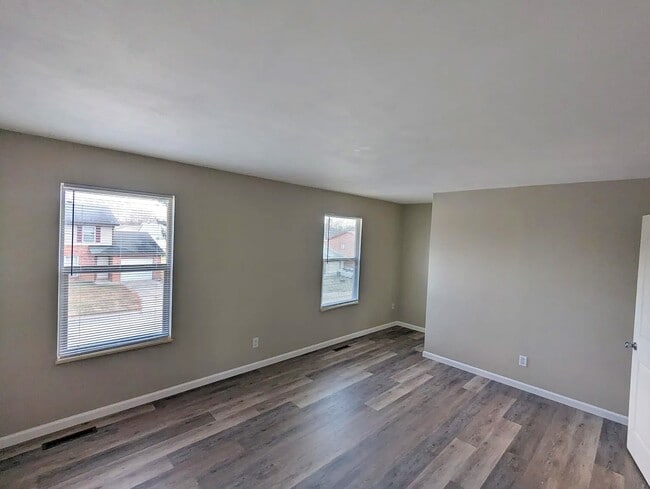 Building Photo - 709 Ganim Dr