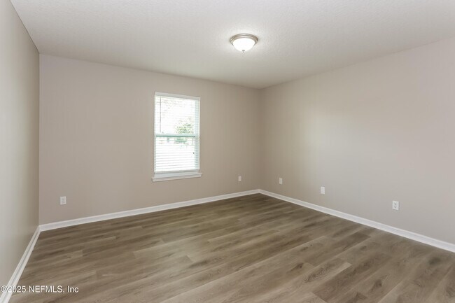 Building Photo - 11480 Rolling River Blvd
