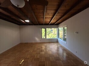 Building Photo - 189 (521-523 Belle)