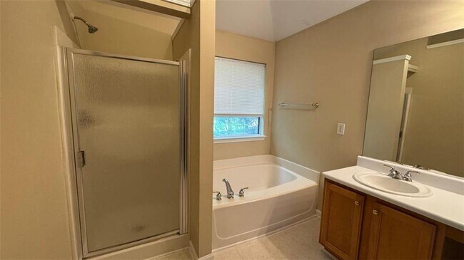 Building Photo - 2537 Howell Farms Way NW