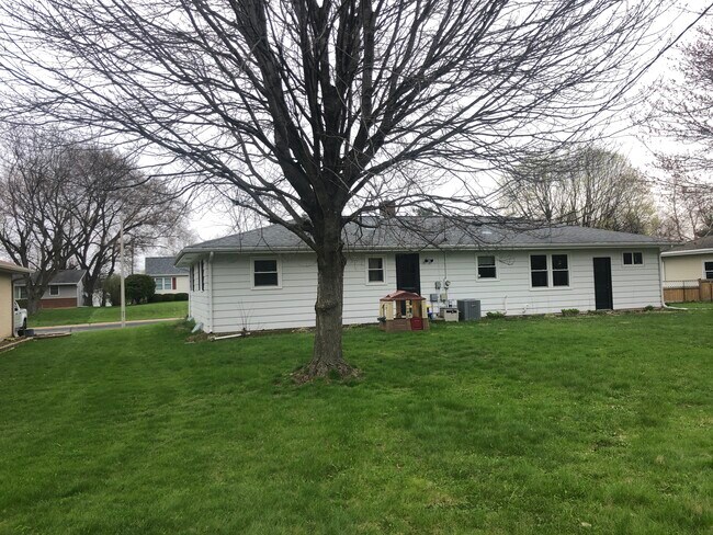 Building Photo - 306 S Franklin St