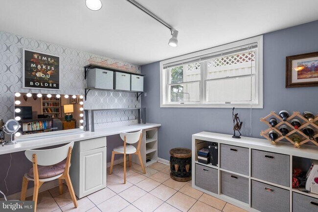 Building Photo - 3904 Lantern Dr