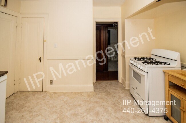 Building Photo - 2671 E 130th St