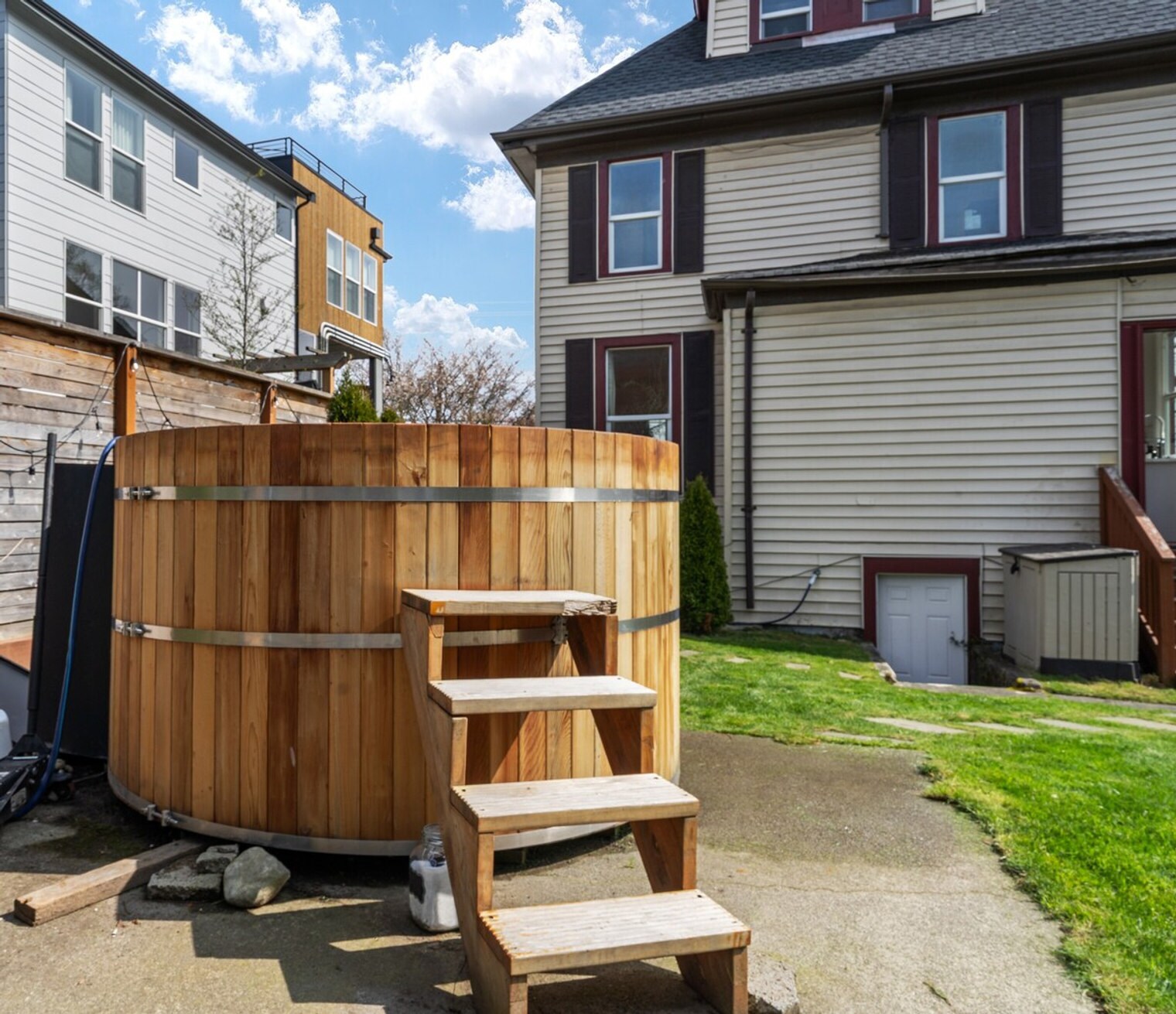 Building Photo - 1914 E Jefferson St