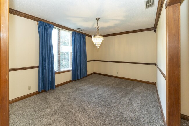 Building Photo - 5435 Kiowa Cir
