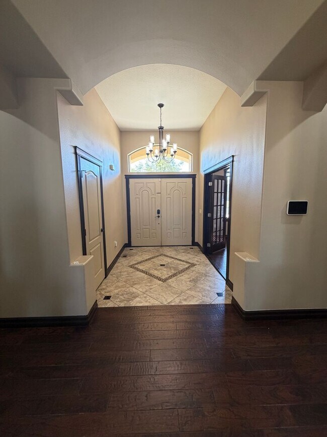 Building Photo - Large Custom Home for Rent in Pelican Point