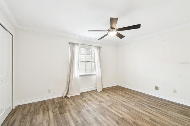 Building Photo - 408 S Arrawana Ave
