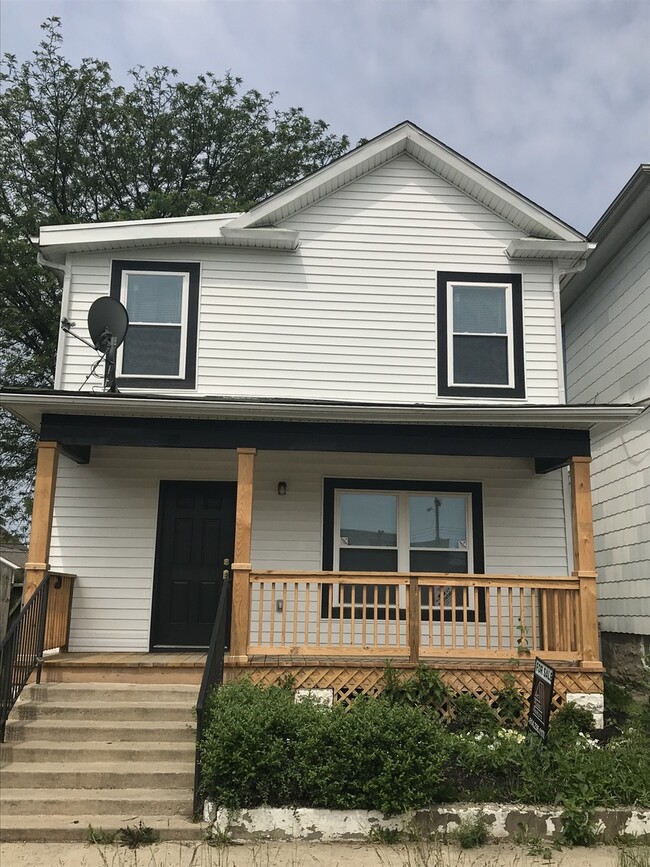 Primary Photo - Beautifully renovated home in King-Lincoln