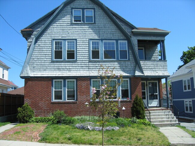 Primary Photo - 226 6th St