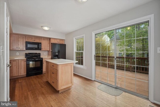 Building Photo - 10500 Grove Ridge Pl