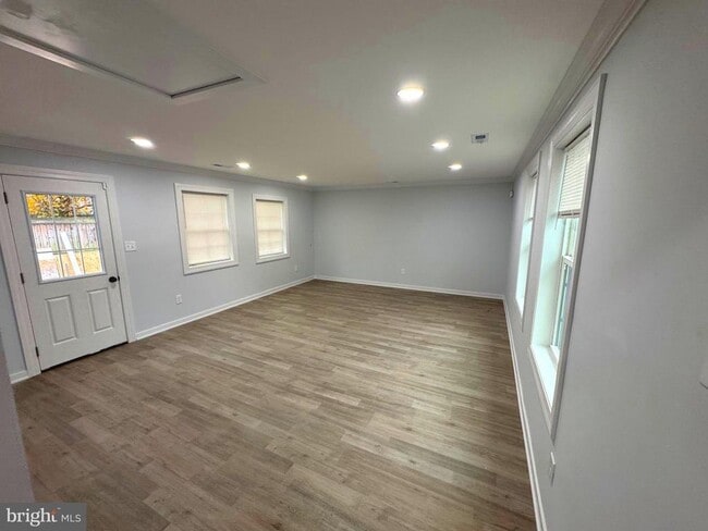 Building Photo - 203 Henson Rd