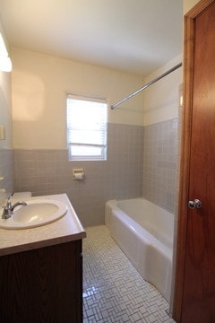 Building Photo - 417 44th St