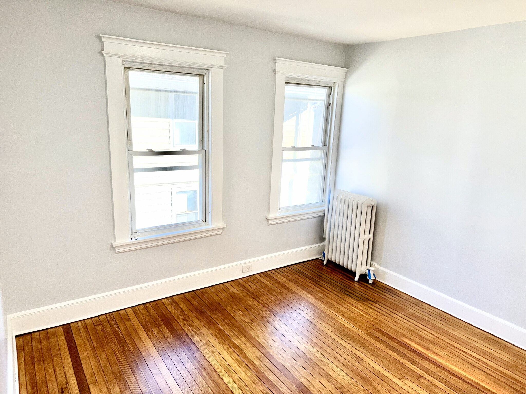 Building Photo - 76 Rose St