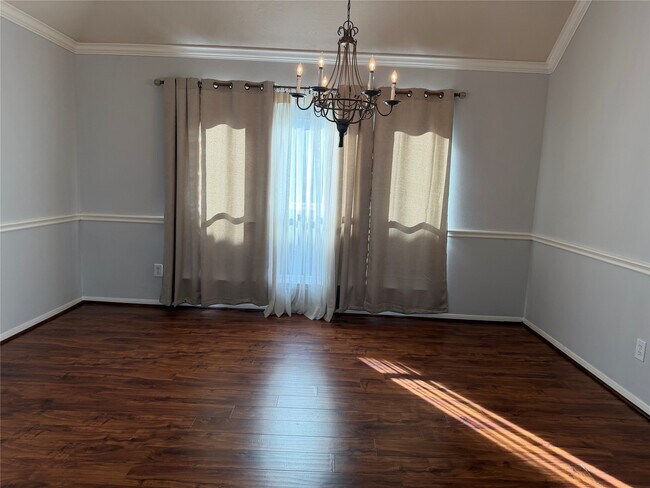 Building Photo - 3906 Alpine Cir