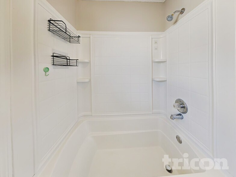 Building Photo - 4231 Hanging Moss Dr