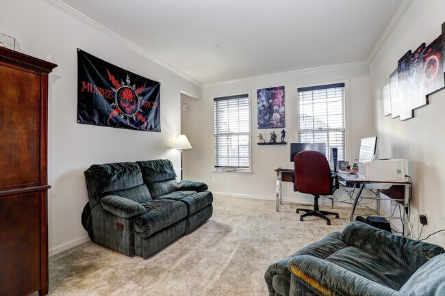 Building Photo - 9307 Drumman Dr