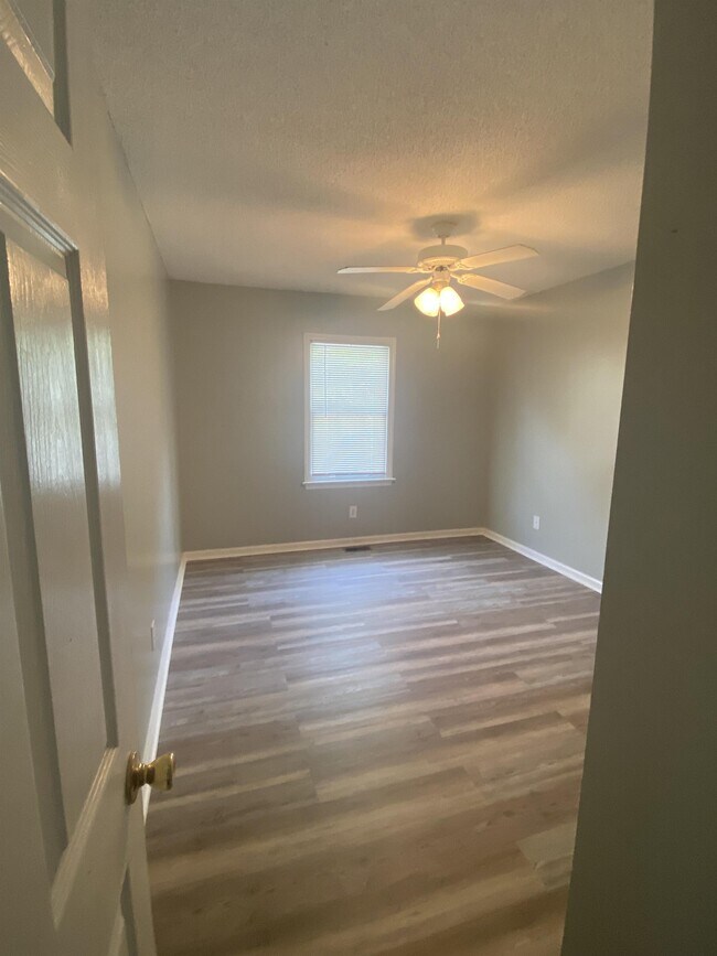 Building Photo - 3814 Sterling Pointe Dr
